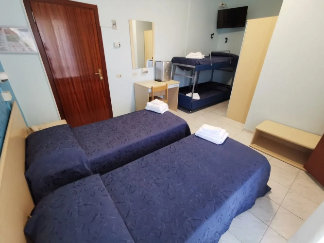 Economy Quadruple room
