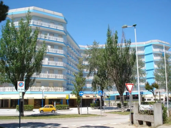 1 Bedroom Apartment with balcony and with pool view