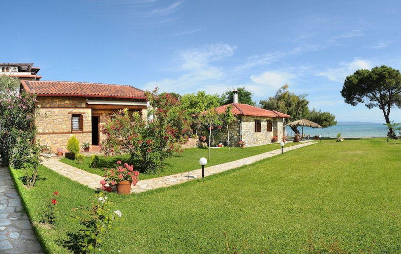 Kamares House Apartments & Studios