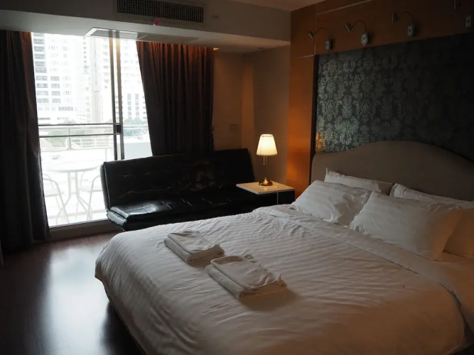 7B - 5 Bedroom Downtown Penthouse With Shared Pool
