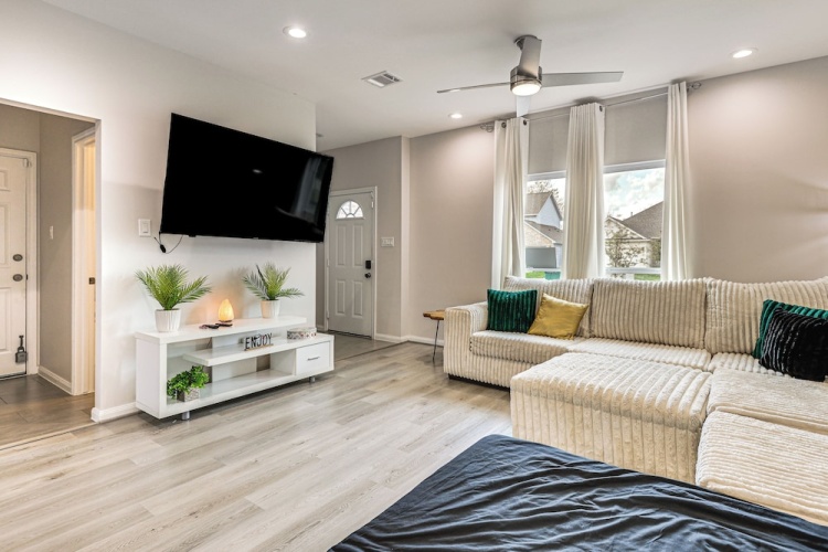 3 Bedrooms Cottage