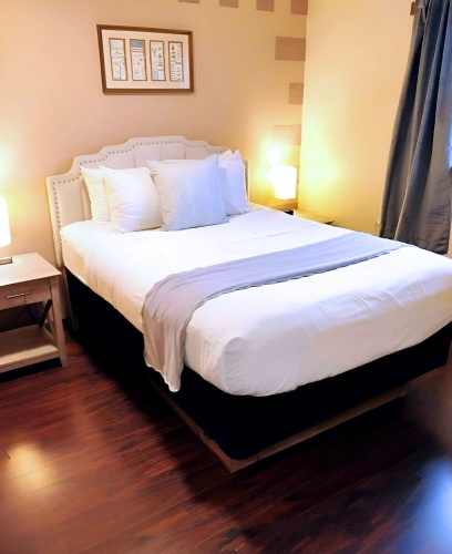 1 Bedroom Sextuple Suite