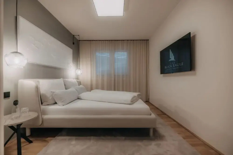 Black Eagle Luxury Appartements
