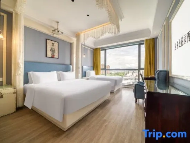 Standard Family room with city view