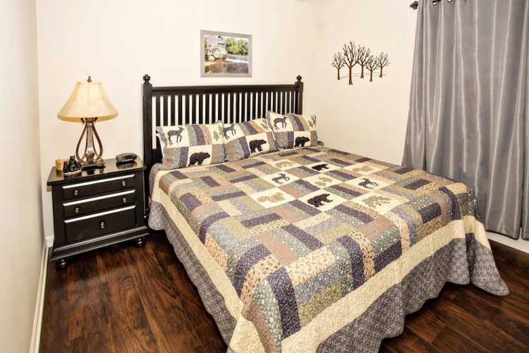 Cedar Lodge 202