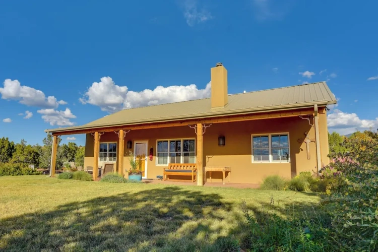 2 Bedrooms Cottage
