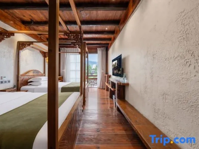 Classic Twin room with balcony