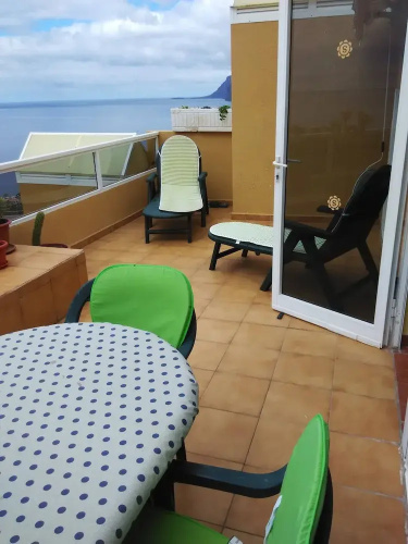 2 Bd Apartment With Stunning View