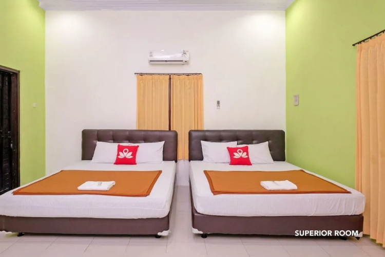 ZEN Rooms B Walk Batu
