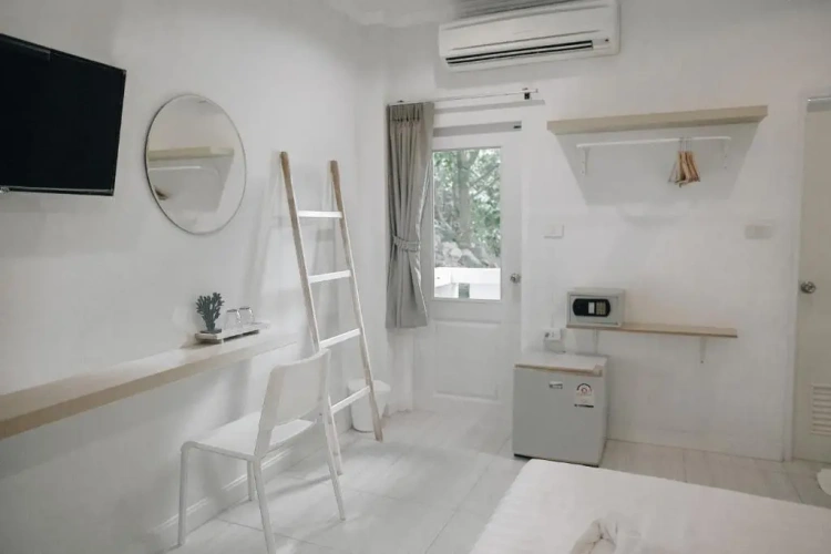 Standard Double Basement room with balcony