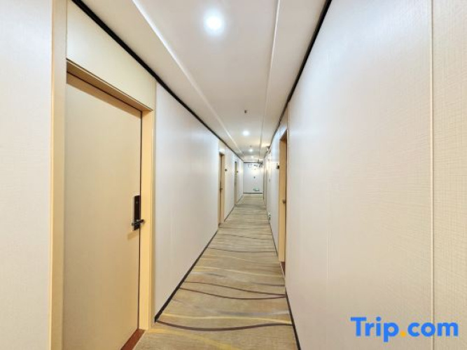 Yueyang Hostel