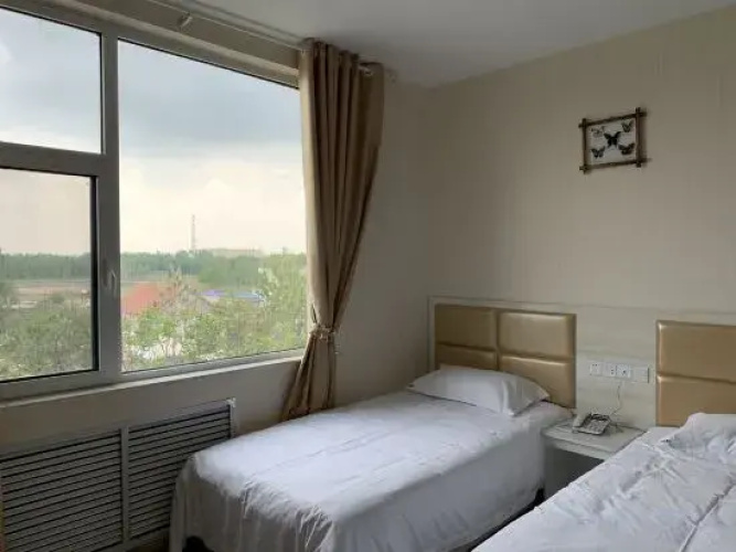 Feixian Youyun Hotel