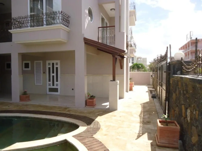 1 Bedroom Apartment with pool view