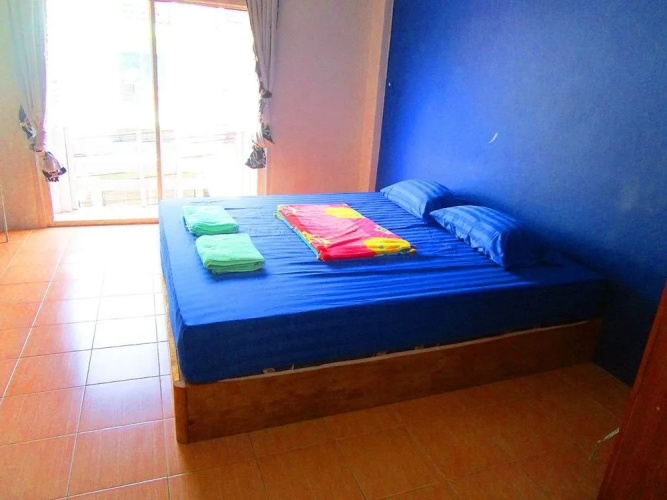 Yai Shop & Rooms