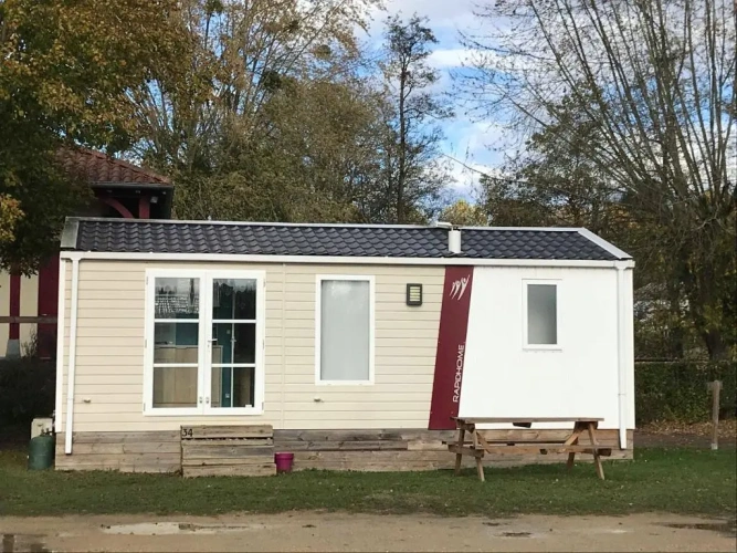 2 Bedrooms Bungalow