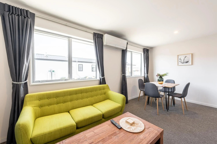 18 Jimmys Apartment