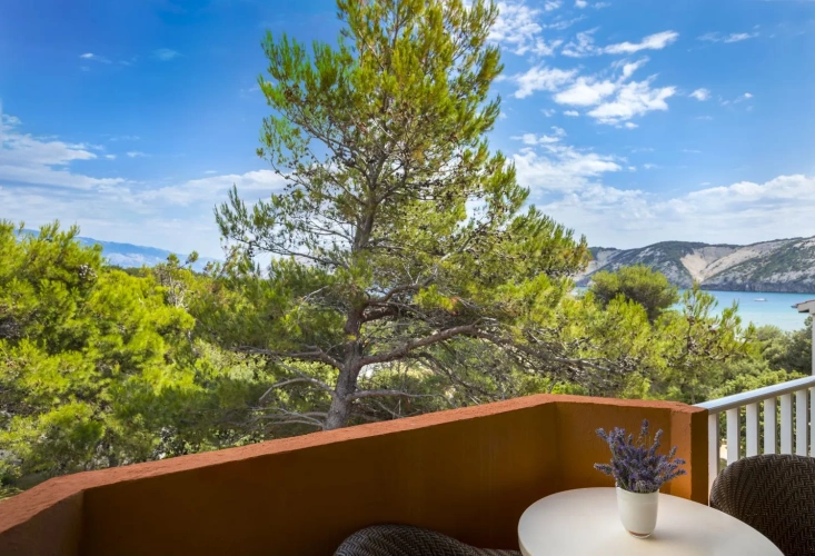Standard Triple room with balcony