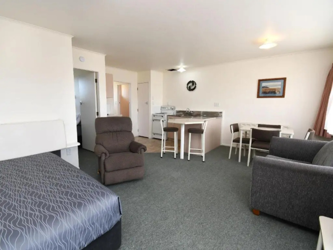 Avon Motel