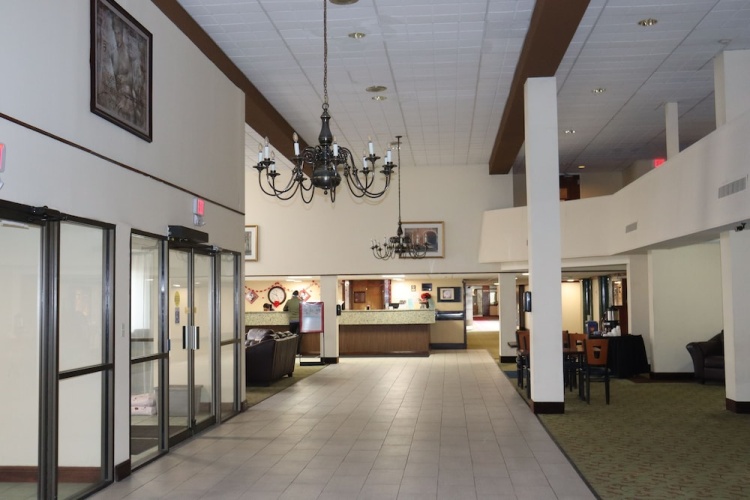 Ramada By Wyndham Lansing Hotel & Conference Center - Lansing, MI