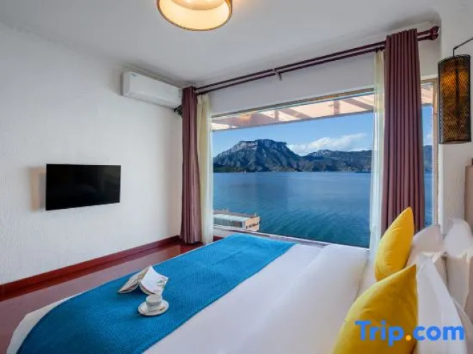 Lake View Hotel