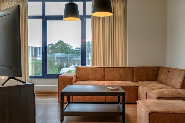 3 Bedrooms Apartment