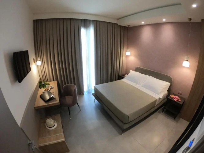 10 Catalani Rooms