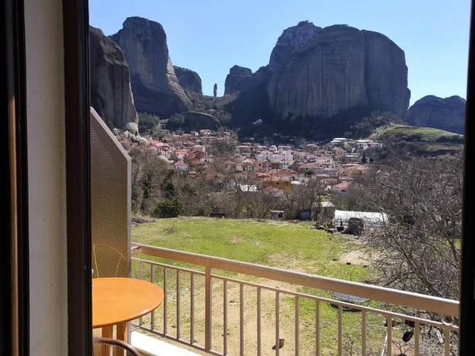 Standard Twin room with land view