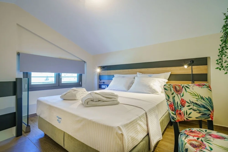 Suite with balcony
