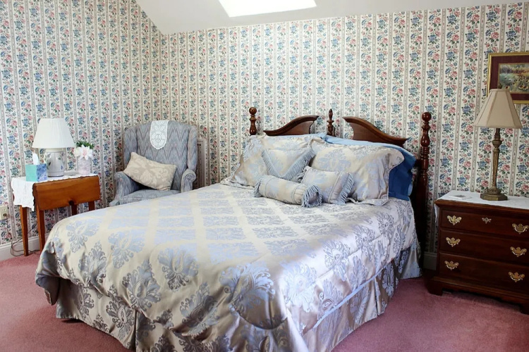 Earlystown Manor Bed & Breakfast