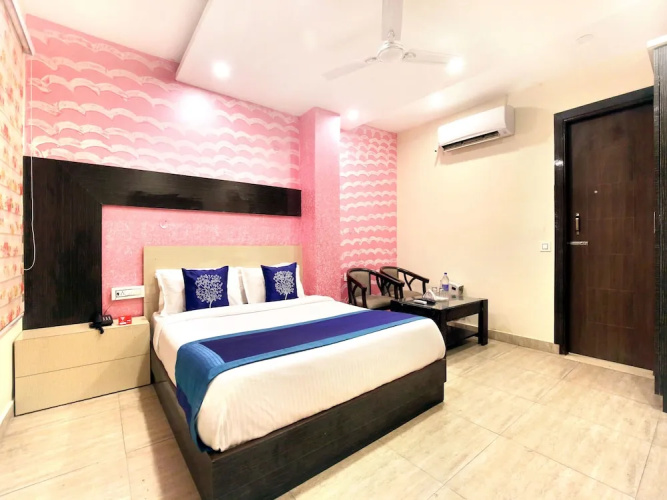 Hotel Modern Palace