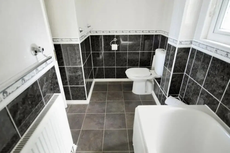 4 Coram Court