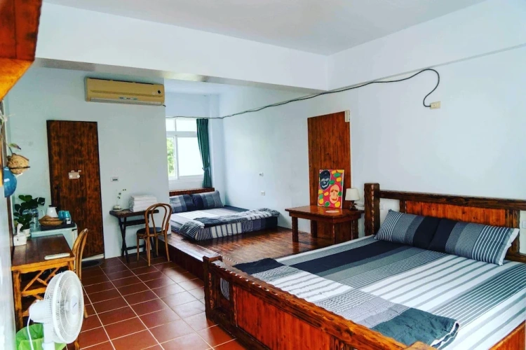 Economy room