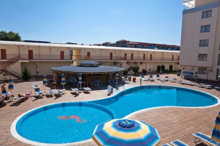 Apart Hotel Central
