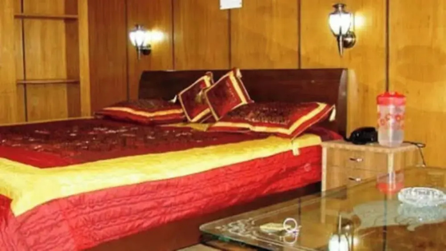 Hotel Himshikhar Joshimath