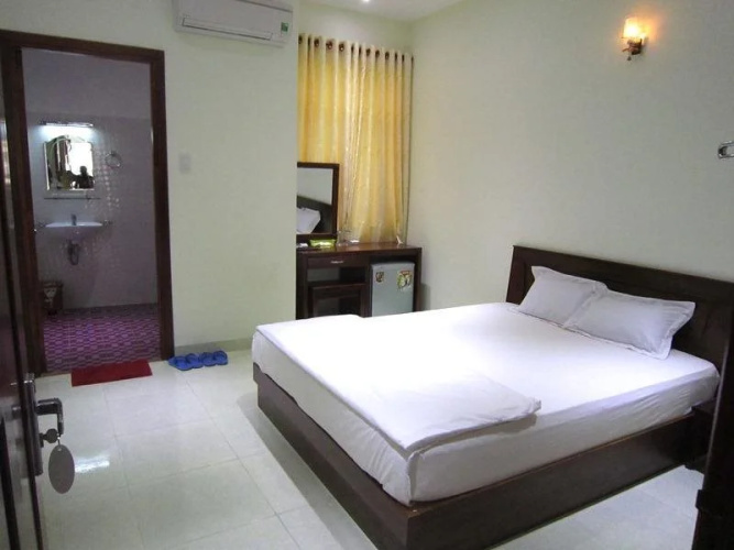 Long Chau Hotel