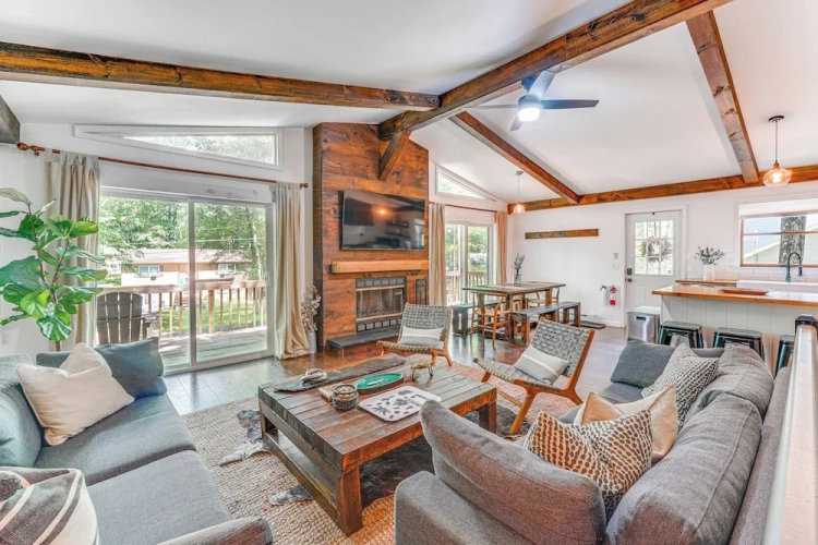 3 Bedrooms Cottage