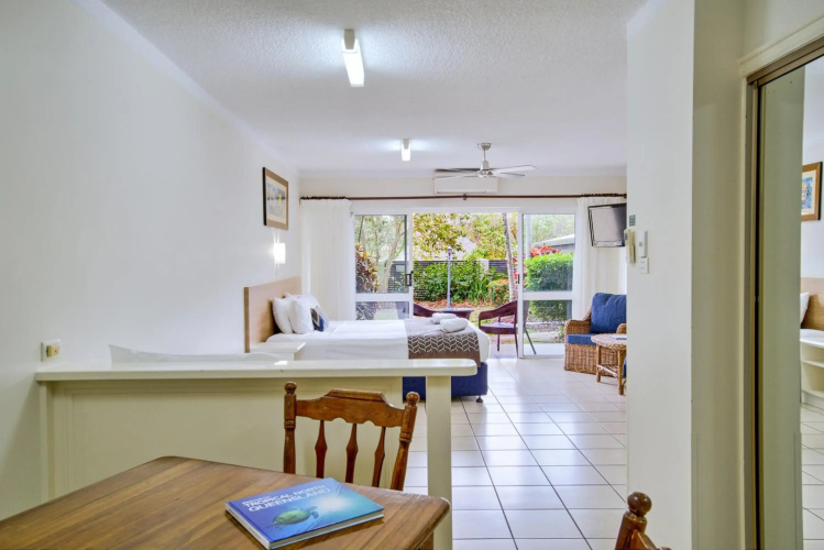 Cairns Queenslander Hotel & Apartments