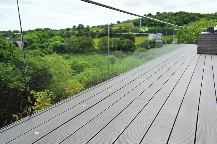 New Panoramic Riverview Apartment With Ev Plug