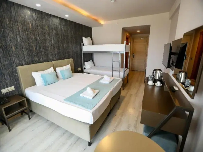 Standard Quadruple room with balcony
