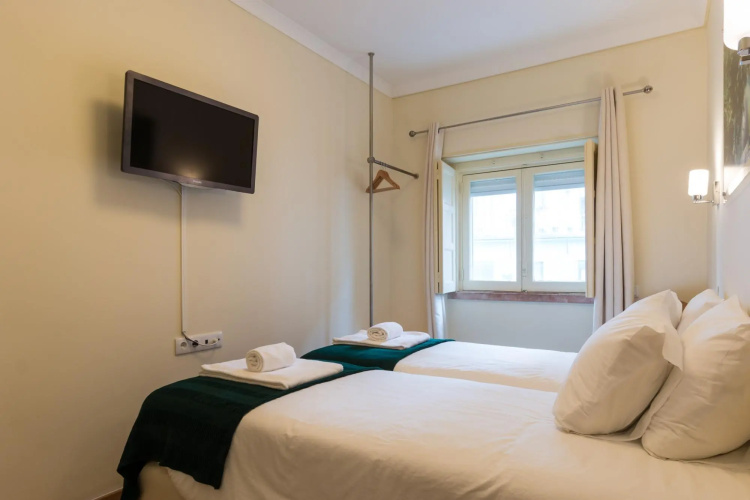 3 Bedroom Apt. with Grand Terrace