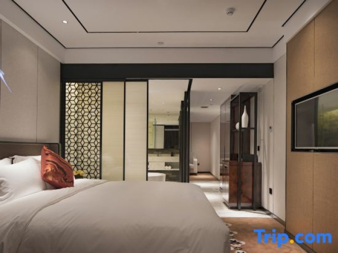 Deluxe Double Suite