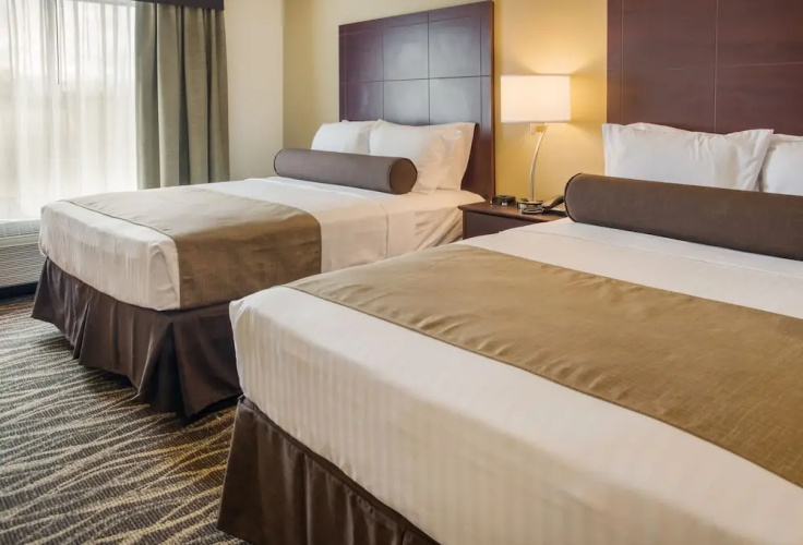 Cobblestone Hotel & Suites - Appleton International Airport