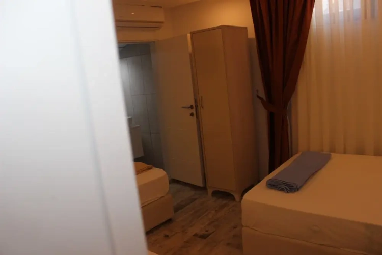 Economy Double Basement room
