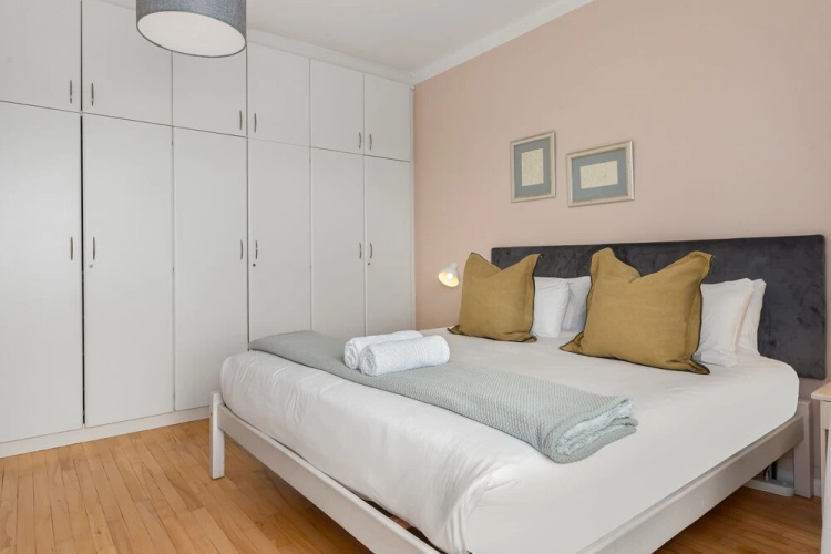 Caprice Court 8