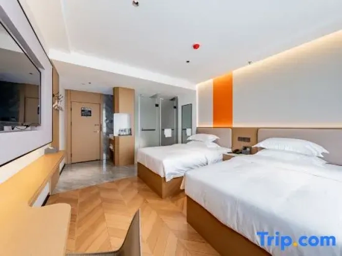 Luxury Twin room with street view
