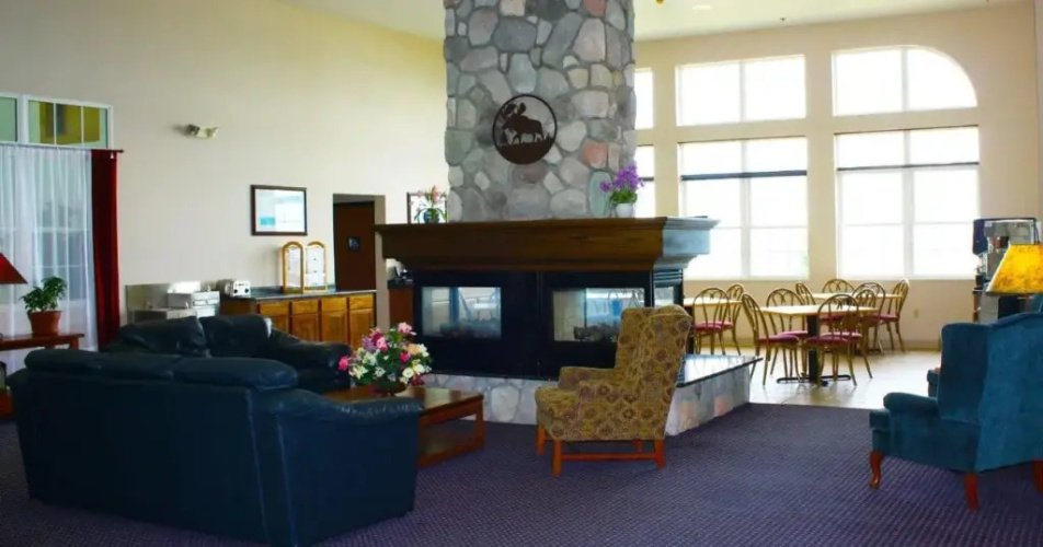 Best Western Lakefront Inn & Suites