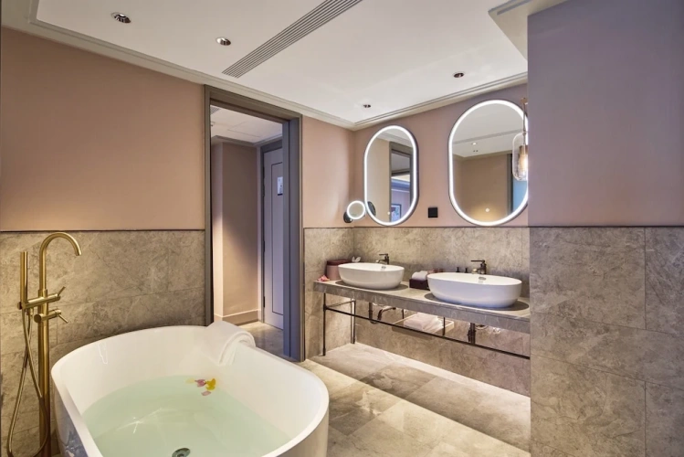 Double Suite