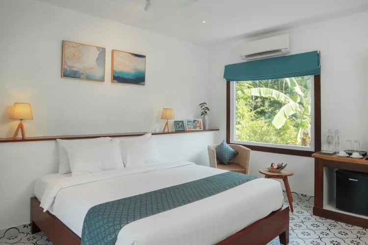 Superior Twin room with balcony