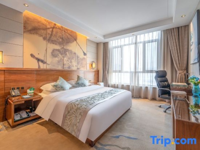 Deluxe Family Suite