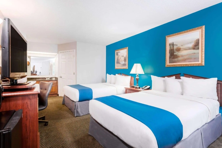 Standard Quadruple room